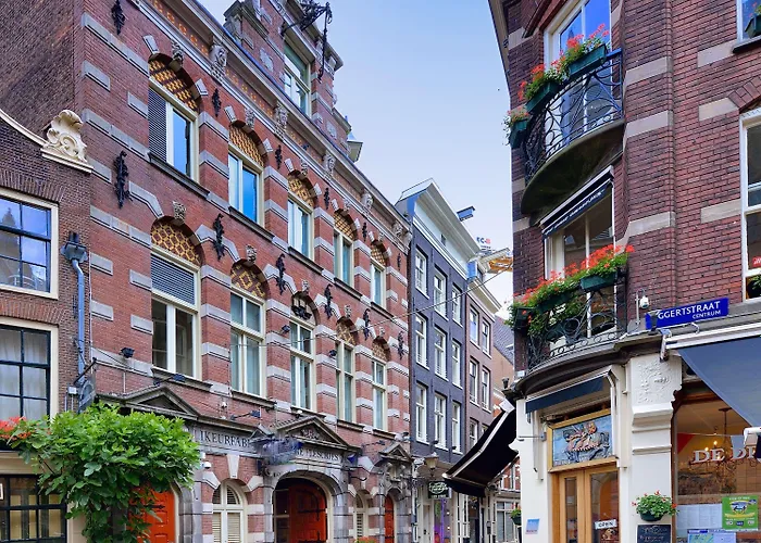 Amsterdam hotels near Anne Frank House